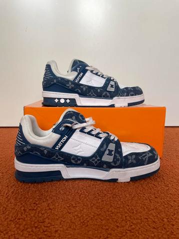 sneakers LV denim mt 42 zo goed als nieuw! beschikbaar voor biedingen