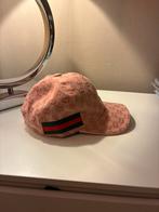 roze gucci pet, Ophalen of Verzenden, Zo goed als nieuw