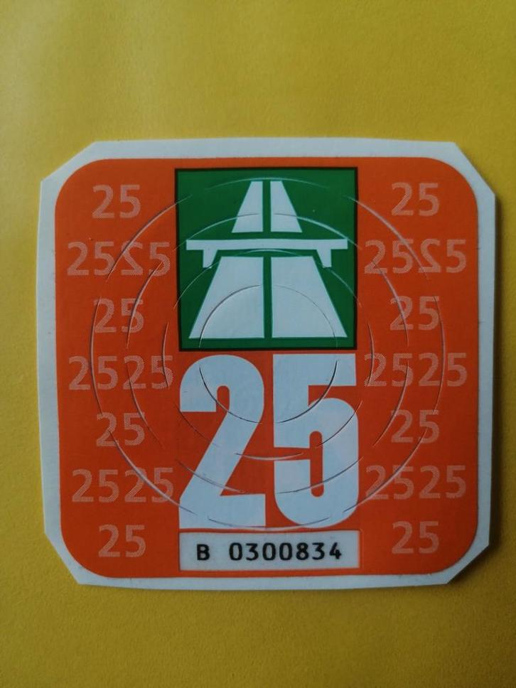 Vignet Zwitserland 2025, Tickets en Kaartjes, Autovignetten, Drie personen of meer