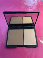 Sleek Powder & Highlighter (light no. 884) Nieuw, Gehele gezicht, Beige, Nieuw, Ophalen of Verzenden