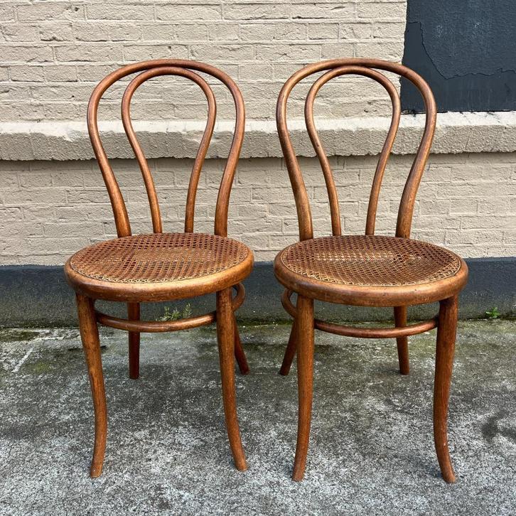 OPRUIMING Set van 2 originele Thonet no 18 stoelen gemerkt, Huis en Inrichting, Stoelen, Gebruikt, Twee, Hout, Riet of Rotan, Bruin