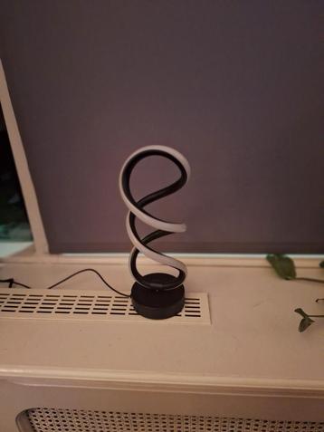 2 LED Lampen - Wit tot Warm Wit beschikbaar voor biedingen