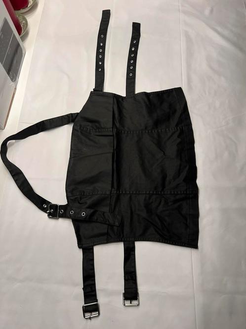 Zwarte buckle rok – verstelbaar – edgy/punk stijl – uniseks, Kleding | Dames, Tops, Zo goed als nieuw, Zwart, Zonder mouw, Ophalen of Verzenden