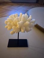 Ornament op voet, Ophalen, Zo goed als nieuw