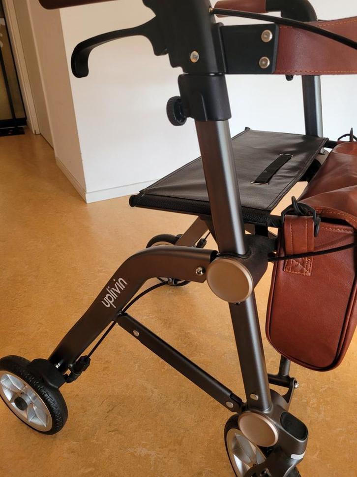 Rollator uplavin, Diversen, Rollators, Ophalen