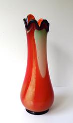 Grote glazen vaas roodoranje wit opaline wijde hals 2544-g, Antiek en Kunst, Antiek | Glas en Kristal, Ophalen
