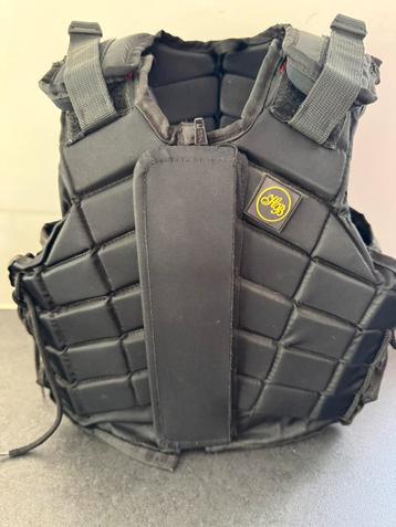 Bodyprotector kind Horka beschikbaar voor biedingen