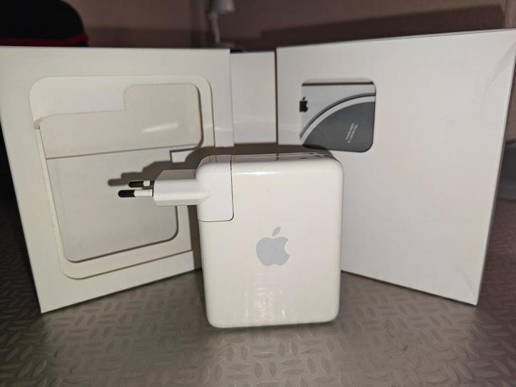 Apple AirPort Express, model A1264, Computers en Software, Routers en Modems, Gebruikt, Router met modem, Ophalen