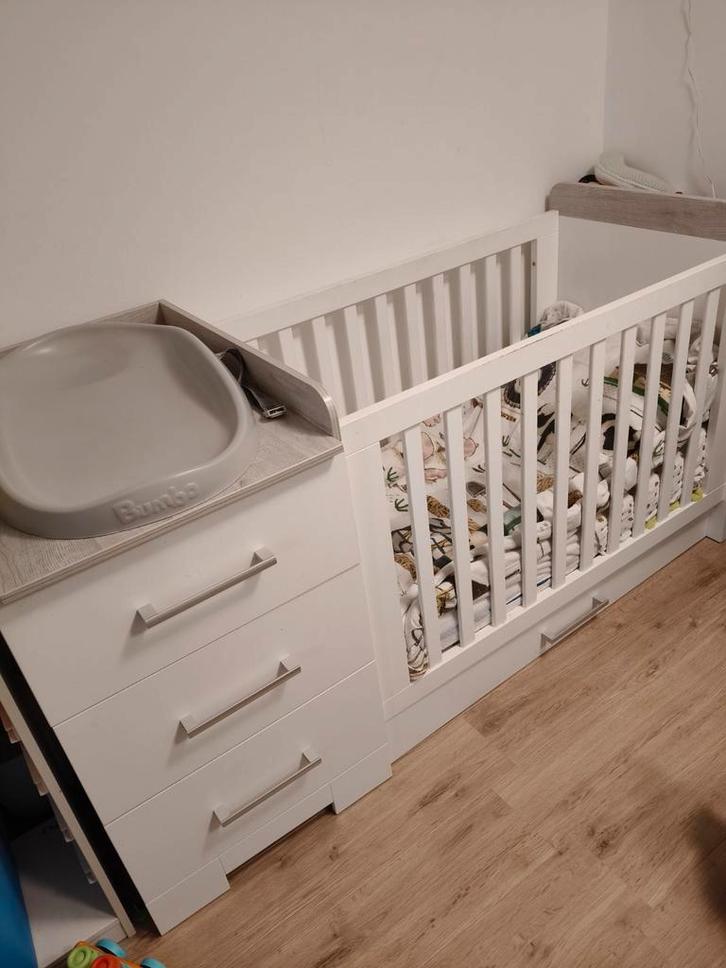 Combi ledikant commode Futura incl aerosleep matras, Kinderen en Baby's, Babywiegjes en Ledikanten, Zo goed als nieuw, Ledikant