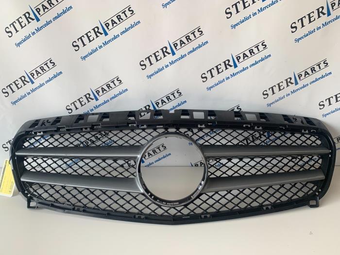 Grille van een Mercedes A-Klasse, Auto-onderdelen, Carrosserie en Plaatwerk, Mercedes-Benz, Gebruikt, 3 maanden garantie, Ophalen of Verzenden