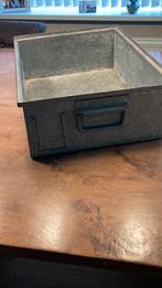 Vintage magazijnbak, Tuin en Terras, Ophalen, Gebruikt, Minder dan 30 cm, Binnen