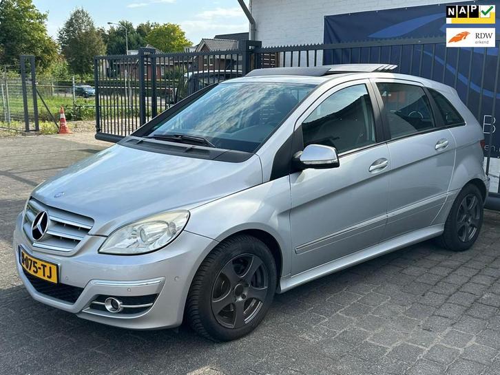 Mercedes-Benz B-klasse 200 AUTOMAAT / STOELVERWARMING / PANO, Auto's, Mercedes-Benz, Bedrijf, Te koop, B-Klasse, ABS, Airbags