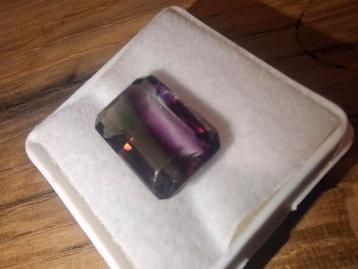 Meerkleurige gefacette fluoriet  beschikbaar voor biedingen