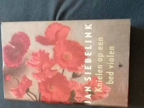 Jan siebelink knielen op een bed violen, Boeken, Literatuur, Zo goed als nieuw, Nederland, Ophalen of Verzenden