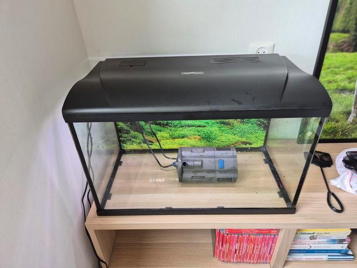 Aquarium met zonsopgang lamp + pomp en verwarming, Dieren en Toebehoren, Vissen | Aquaria en Toebehoren, Zo goed als nieuw, Leeg aquarium