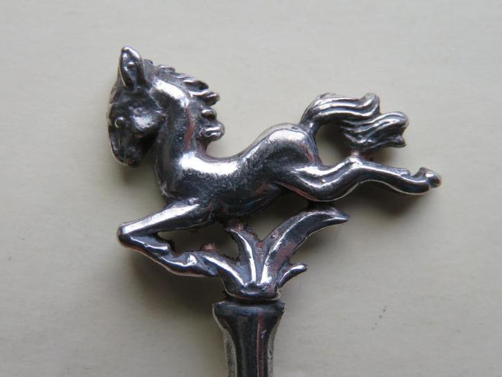 Verzilverd Keltum lepeltje paard / paardje 3D, Antiek en Kunst, Antiek | Bestek, Ophalen of Verzenden