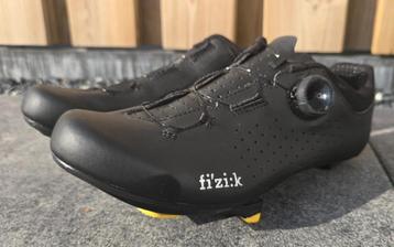 Wielrenschoenen Fizik -Single Boa -Zwart beschikbaar voor biedingen