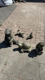 Betonnen tuinbeeldjes, Ophalen, Zo goed als nieuw