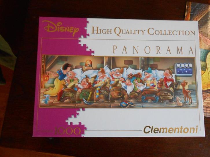 2 Disneypuzzels panorama Clementoni compleet en netjes, Hobby en Vrije tijd, Denksport en Puzzels, Gebruikt, Legpuzzel, 500 t/m 1500 stukjes