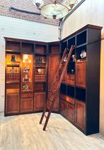 Hoek boekenkast / bibliotheekkast met ladder / trap, Ophalen, Zo goed als nieuw, 200 cm of meer, Engels