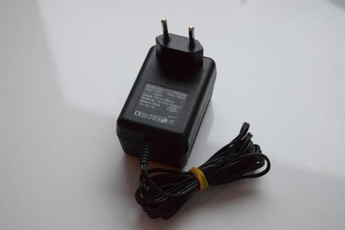 Motorola AC-Adapter (SPN4365B), Telecommunicatie, Mobiele telefoons | Telefoon-opladers, Gebruikt, Motorola, Ophalen of Verzenden
