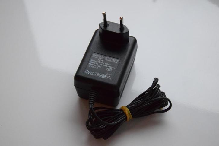 Motorola AC-Adapter (SPN4365B), Telecommunicatie, Mobiele telefoons | Telefoon-opladers, Gebruikt, Motorola, Ophalen of Verzenden