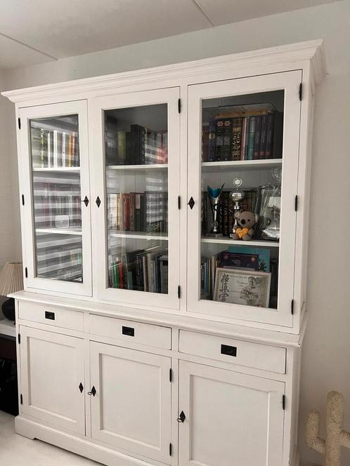 ZGAN Witte buffetkast / vitrinekast, Huis en Inrichting, Kasten | Buffetkasten, Zo goed als nieuw, 200 cm of meer, 25 tot 50 cm