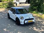 MINI Cooper Automaat 1.5 136pk 2023 Wit Metallic 'Camden", Auto's, Mini, 136 pk, Leder en Stof, Wit, Origineel Nederlands