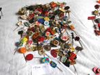 Partij Speldjes ongeveer 450 X gesorteerd in 4 groepen., Ophalen, Gebruikt, Overige onderwerpen, Speldje of Pin