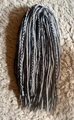 Super mooie grijs mix wol dreads met 5 versierde nu 175€, Sieraden, Tassen en Uiterlijk, Uiterlijk | Haarverzorging, Ophalen of Verzenden