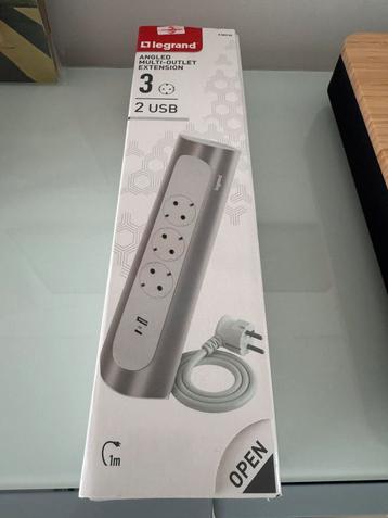 Legrand angled multi outlet extension nieuw in doos beschikbaar voor biedingen