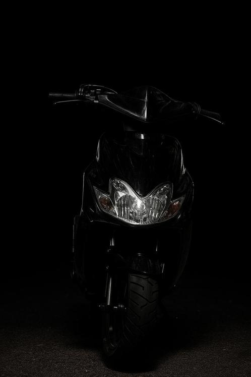 Yamaha JogR 70cc 2 takt, Fietsen en Brommers, Scooters | Yamaha, Gebruikt, JogR of RR, Maximaal 45 km/u, Tweetakt, Ophalen