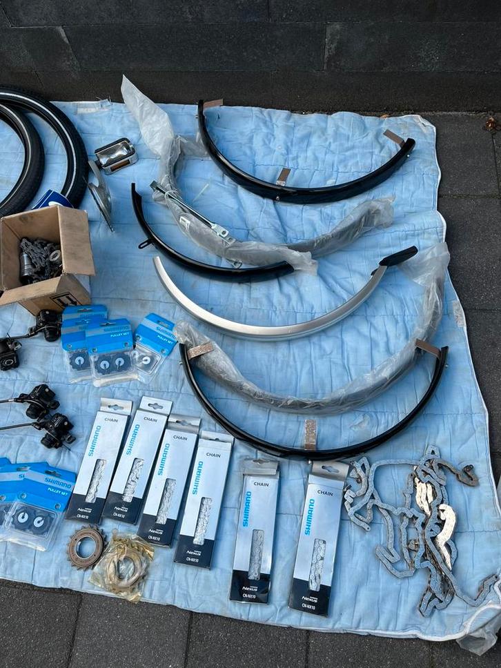 Grote partij nieuwe fietsonderdelen Shimano, Nexus, Swalbe, Fietsen en Brommers, Fietsonderdelen, Nieuw, Algemeen, Band, Ophalen of Verzenden