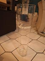 Twee glazen vazen 67 cm hoog, de ander is 70cm hoog, 50 tot 75 cm, Wit, Ophalen of Verzenden, Glas
