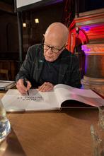 GESIGNEERD BOEK door Hans van Manen én Erwin Olaf, Ophalen of Verzenden, Nieuw, Fotografie algemeen