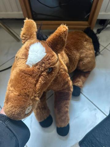 Paardenknuffel beschikbaar voor biedingen