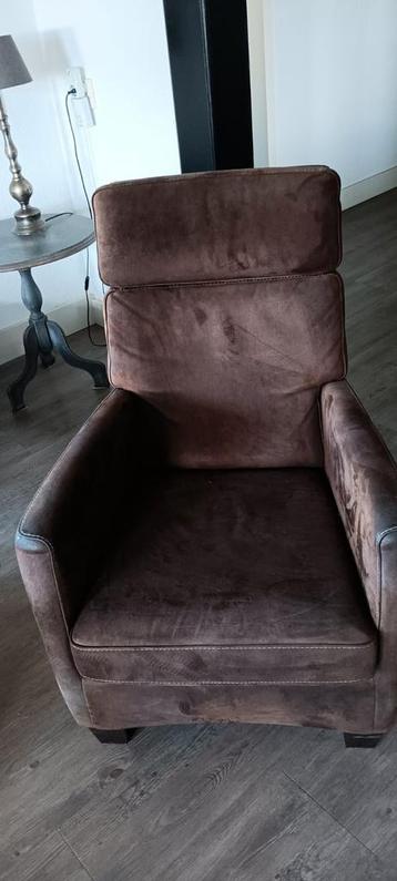 Bruine suède fauteuil met hoge rugleuning  beschikbaar voor biedingen