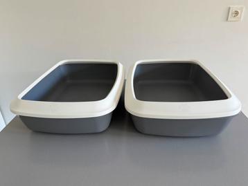 Kattenbakken (2 stuks) beschikbaar voor biedingen