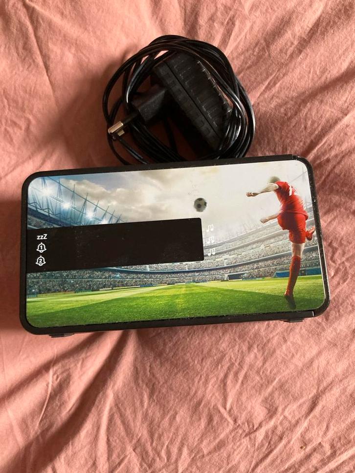 Bigben Interactive R16 – Soccer, Witgoed en Apparatuur, Wekkers, Zo goed als nieuw, Digitaal, Ophalen of Verzenden