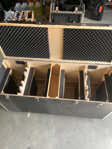 Flightcase/kabelkist gebruikt maar in goede staat beschikbaar voor biedingen