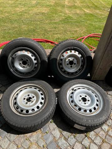 Dunlop Winterbanden 195/65R16 met stalen velgen - Set van 4 beschikbaar voor biedingen