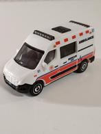 Matchbox Renault Master Ambulance - Nieuwstaat, Hobby en Vrije tijd, Modelauto's | Overige schalen, Ophalen of Verzenden