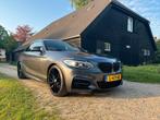 BMW 2-Serie M235i 326pk Aut 2015 Grijs, Auto's, Achterwielaandrijving, 74 €/maand, Zwart, 4 stoelen