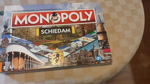 bordspel fraai limited Monopoly Schiedam fraai, Hobby en Vrije tijd, Gezelschapsspellen | Bordspellen, Nieuw, Een of twee spelers