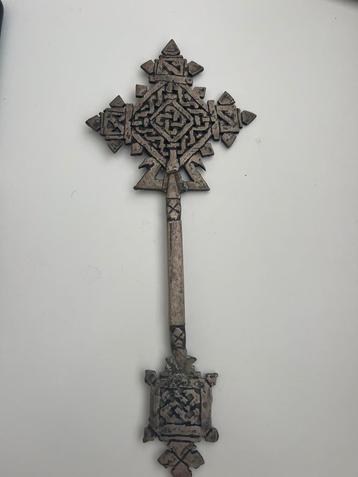 Antiek Ethiopisch Kruis beschikbaar voor biedingen