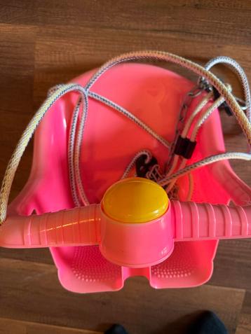 roze schommel peuters beschikbaar voor biedingen