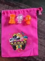 Gogo's Crazy Bones Roze Bewaarzakje met 3 Speciale Figuren, Verzamelen, Poppetjes en Figuurtjes, Ophalen of Verzenden, Zo goed als nieuw