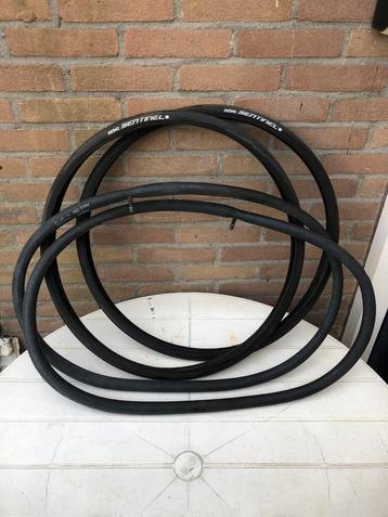 SENTINEL ROLSTOEL BUITEN EN BINNEN BANDEN beschikbaar voor biedingen