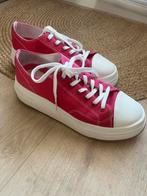 Sneakers canvas Tamaris roze, Ophalen of Verzenden, Zo goed als nieuw, Roze, Sneakers of Gympen