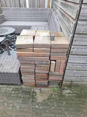 Tuinbestrating bonte kleur beschikbaar voor biedingen